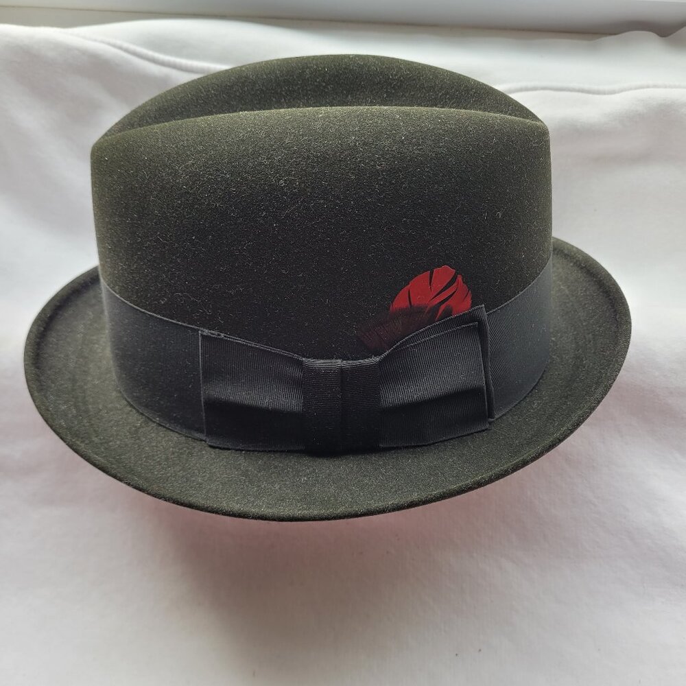 Vintage 1940s Men's Black Fedora, Dobbs label in original Dobbs NY hatbox.